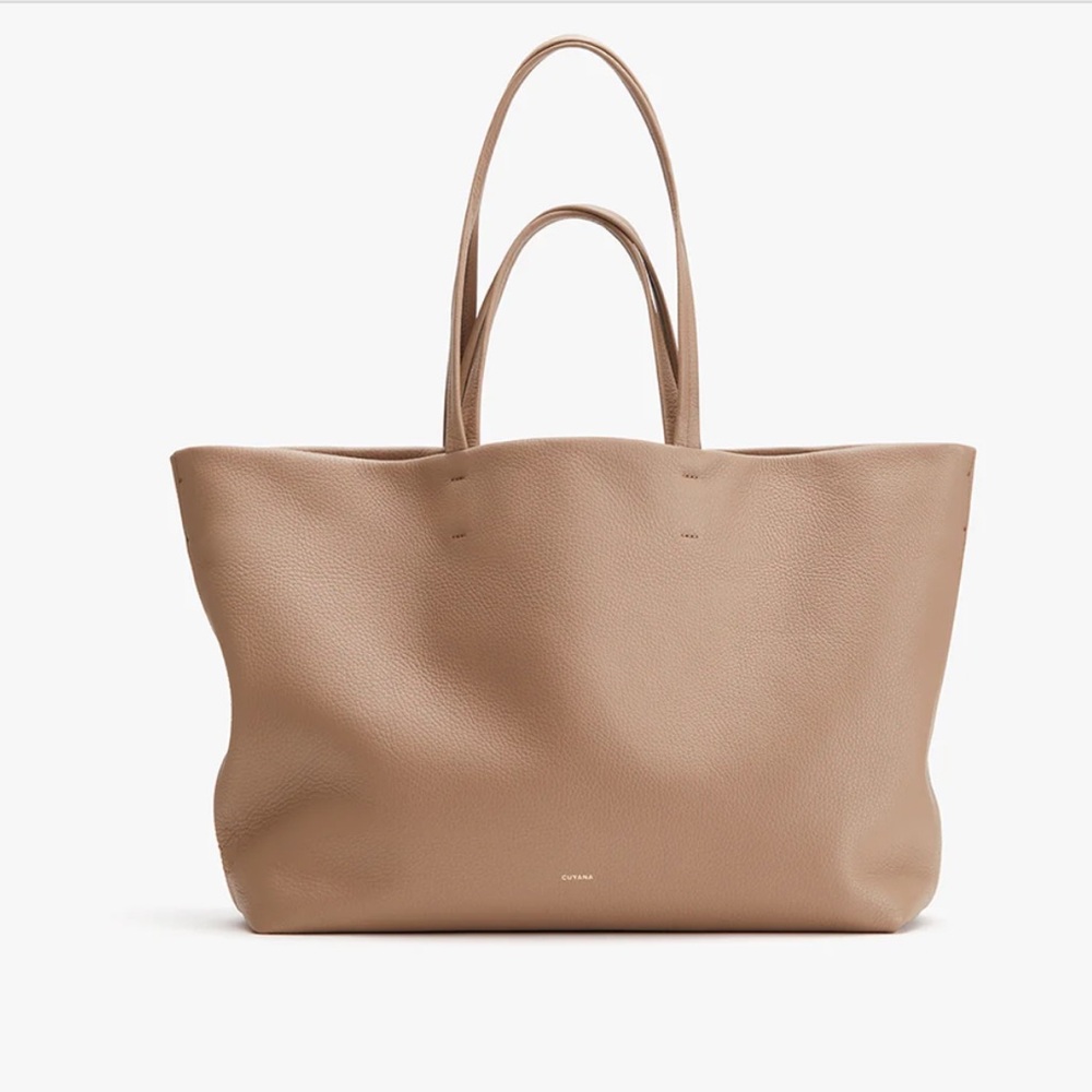Cuyana Classic Easy Tote in Cappuccino